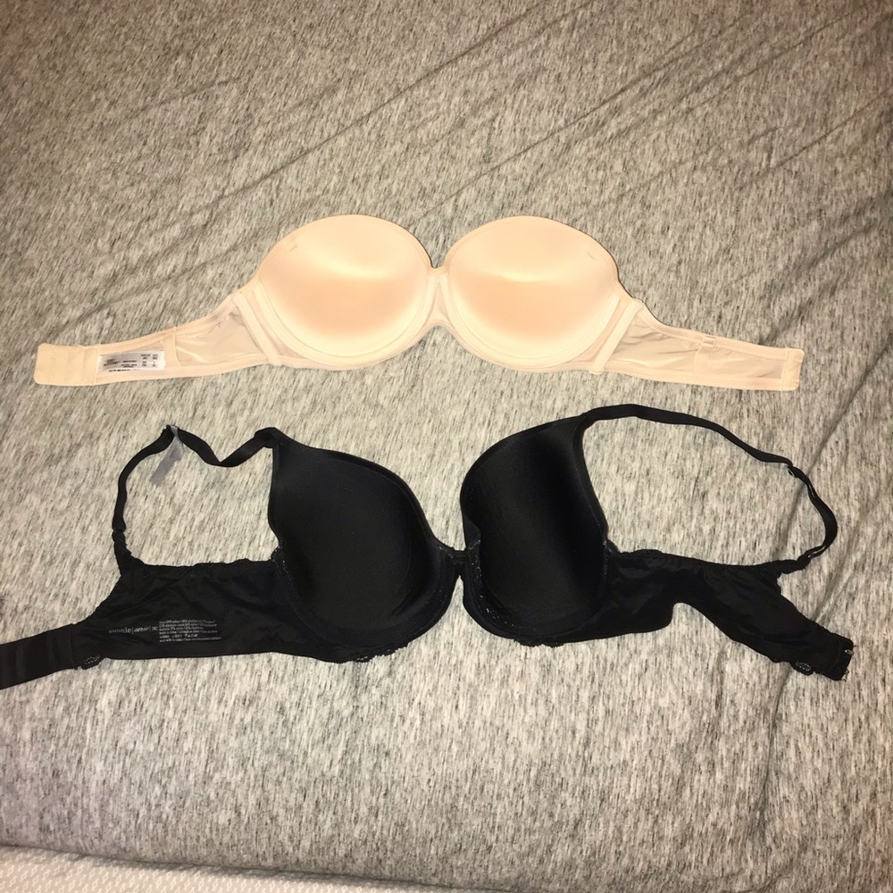 Lot of 2 Bras